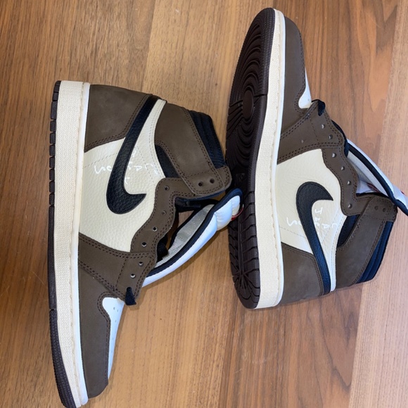 Travis Scott  x air jordan 1 retro high OG Mocha Size 8 men main image 8